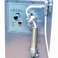 小劑量灌裝機介紹,實驗室眼yao水分裝機廠家,價格及圖片參數(shù)