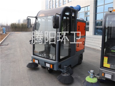電動掃地車有哪些清潔優(yōu)勢？