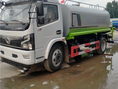 直銷綠化10噸灑水車價格生產廠家山東勁力環(huán)衛(wèi)