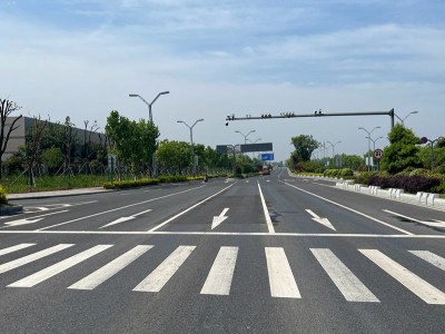 南京交通道路警示告知標(biāo)線劃線